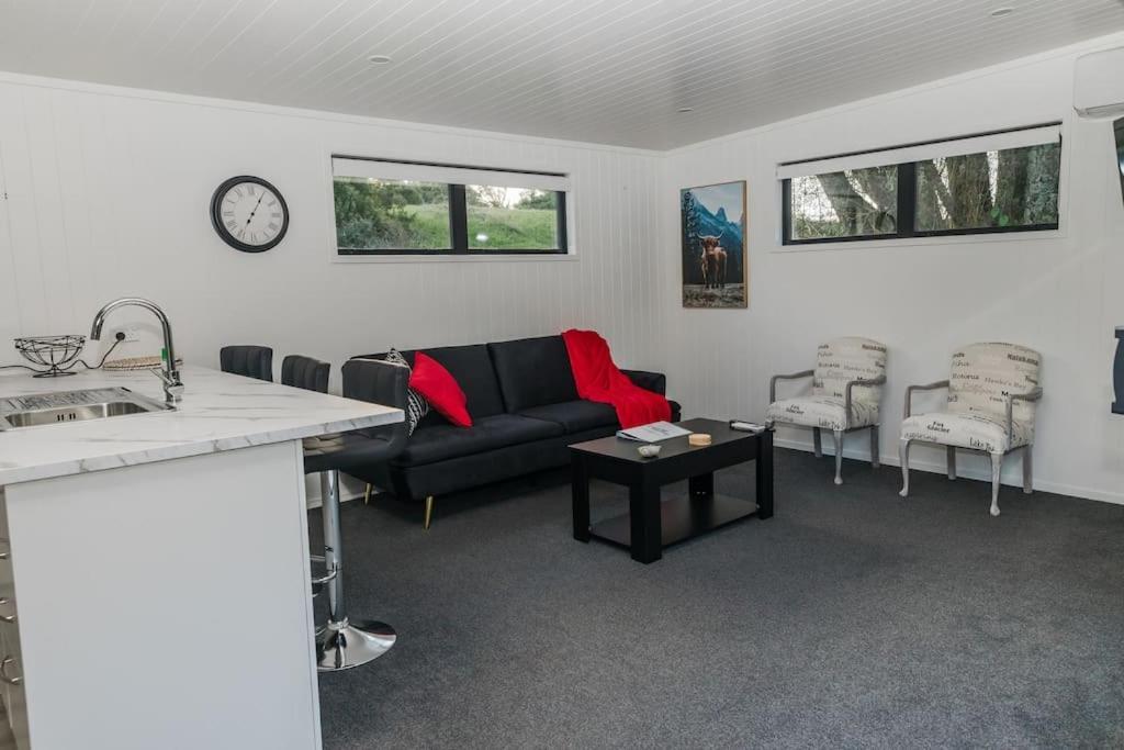 Appartement Bombay Hills Modern Retreat à Auckland Extérieur photo