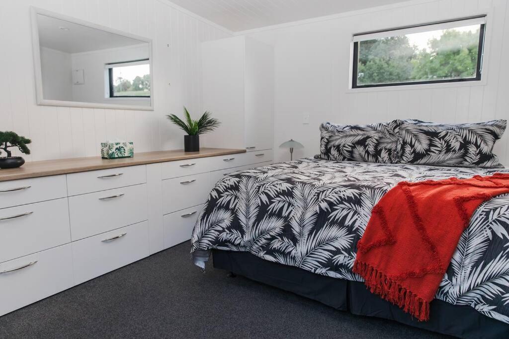 Appartement Bombay Hills Modern Retreat à Auckland Extérieur photo