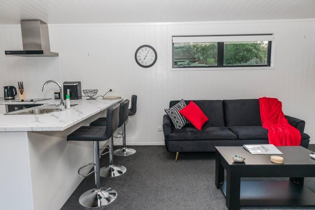 Appartement Bombay Hills Modern Retreat à Auckland Extérieur photo